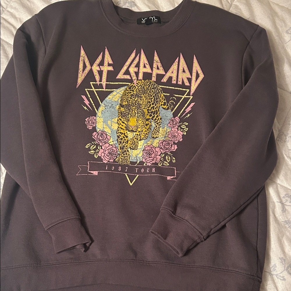 Def Leppard Graphic women’s crewneck- Black